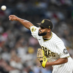 Dominicanos Vásquez y Tatis guían Padres a una blanquear Detroit