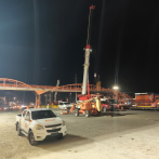 Pasadas las 6:00 de la mañana de este lunes continúa el desmonte del puente del kilómetro 9