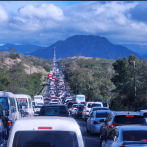 Conductores reportan taponamiento en salida de circunvalación Baní