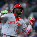 De La Cruz y Stephenson conectan jonrón y los Rojos vencen a los Rangers 5-3