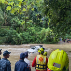 Defensa Civil rescata 19 personas tras crecida del río Tireo en Bonao