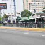 Amplio despliegue policial en desalojo de Teleofertas en la Máximo Gómez con 27 de Febrero