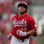 Stewart y Steer pegan jonrones, Rojos superan a Gigantes por 2-1