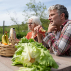 Buena alimentación en mayores les ayuda a 