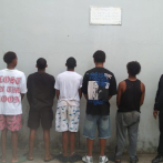 Policía Nacional apresa a cinco hombres acusados de maltrato animal en Sabana Perdida, SDN