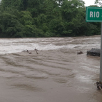 Inundaciones, comunidades incomunicadas y familias desplazadas por lluvias en El Seibo