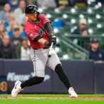 Ildemaro Vargas fija récord de venezolano con racha de 27 juegos con hit para Diamondbacks