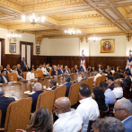 Partidos políticos tildan de 
