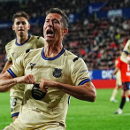 Lewandowski y Torres anotan goles y el Barcelona triunfa y se acerca al cetro en la Liga