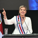 Laura Fernández asume el poder en Costa Rica y promete 
