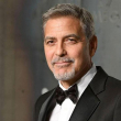 George Clooney llega a los 65 centrado en la filantropía y menos interesado en su carrera