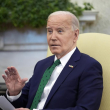Biden dará entrevista y se verá con gobernadores para aplacar críticas tras el debate electoral