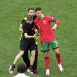 Sin goles, pero con selfies, Cristiano Ronaldo y Portugal ganan 3-0 a Turquía