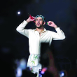 Todo comenzó con una silla de plástico: el fenómeno Bad Bunny llega a Madrid