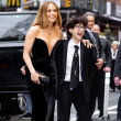 Hija de JLo y Marc Anthony estrena nuevo nombre en su ceremonia de graduación, ahora es Oskar Muñiz