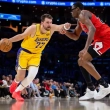 Doncic anota 51; LeBron vuelve de lesiones y los Lakers vencen a Bulls