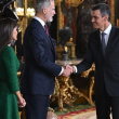 Línea de recibo: el arte de saludar cuando se representa a un Estado