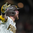 Padres vencen a los Cerveceros y evitan eliminación