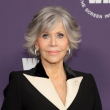 Jane Fonda dice que la compra de Warner por Netflix es un acuerdo “destructivo” y “catastrófico”