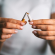 OMS dice cerca de 37 millones de adolescentes de 13 a 15 años consumen tabaco en todo el mundo
