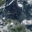 El huracán Nigel se mueve hacia el noreste del Atlántico
