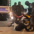 Policía Nacional dice que sancionará a oficial que fue grabado agrediendo a un ciudadano