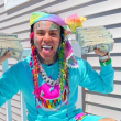 Tekashi firma contrato millonario con disquera que le obliga a no involucrarse en pleitos legales