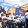 Bioanalistas pensionadas y jubiladas protestan frente al Palacio Nacional