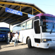 Escaso movimiento de pasajeros en estaciones de autobuses durante el comienzo de Semana Santa