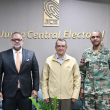 Presidente JCE se reúne titular de Procuraduría Electoral y jefe de la Policía Militar Electoral