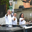 Abinader recorre calles del Distrito Nacional con Faride y Guillermo Moreno