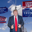 Donald Trump retoma la campaña lejos del juzgado de Nueva York