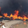 Protestan quemando gomas en barrio de Dajabón para exigir asfalto de calles