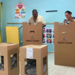 Moradores del sector Girasoles acuden desde temprano a las urnas.
