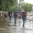 Vaguada continuará causando lluvias pero las temperaturas permanecerán calurosas