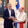 Abinader recibe visita del cardenal italiano Fernando Filoni