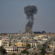 Israel bombardea Gaza y las tensiones siguen en aumento en la frontera con Líbano