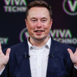 Los accionistas de Tesla aprueban pagarle a Musk unos 50,000 millones de dólares