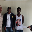 Comisario haitiano se niega recibir pandillero por temor; hombre permanece en RD