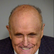 La foto policial de Rudy Giuliani que se ha vuelto viral tras serprocesado por injerencia electoral