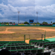Gobierno entrega primera partida de 84 millones de pesos para remodelar el estadio Tetelo Vargas