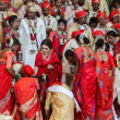 La pareja más rica de la India celebra boda masiva para desfavorecidos días antes de la suya