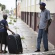 En Jamaica, más de 400,000 se quedaron sin luz por el impacto del huracán Beryl