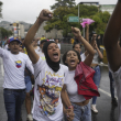 Detenidos en protestas venezolanas sin acceso a la defensa privada, dicen familiares y ONG