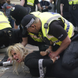 Varios países lanzan alertas de viaje tras protestas violentas en Reino Unido