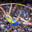 Armand Duplantis cumplió su sueño de infancia tras romper récord olímpico en salto con pértiga