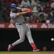 Rangers anotan 4 en la 9na y superan 9-8 a Angelinos