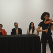 La violinista dominicana Aisha Syed comparte sus técnicas con nuevos talentos