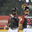 Diego Hernández batea triple, dos sencillos y los Gigantes superan 4-3 a los Toros