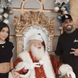 Nicky Jam y su esposa sorprenden con regalos a pacientes de un hospital infantil antes de Navidad